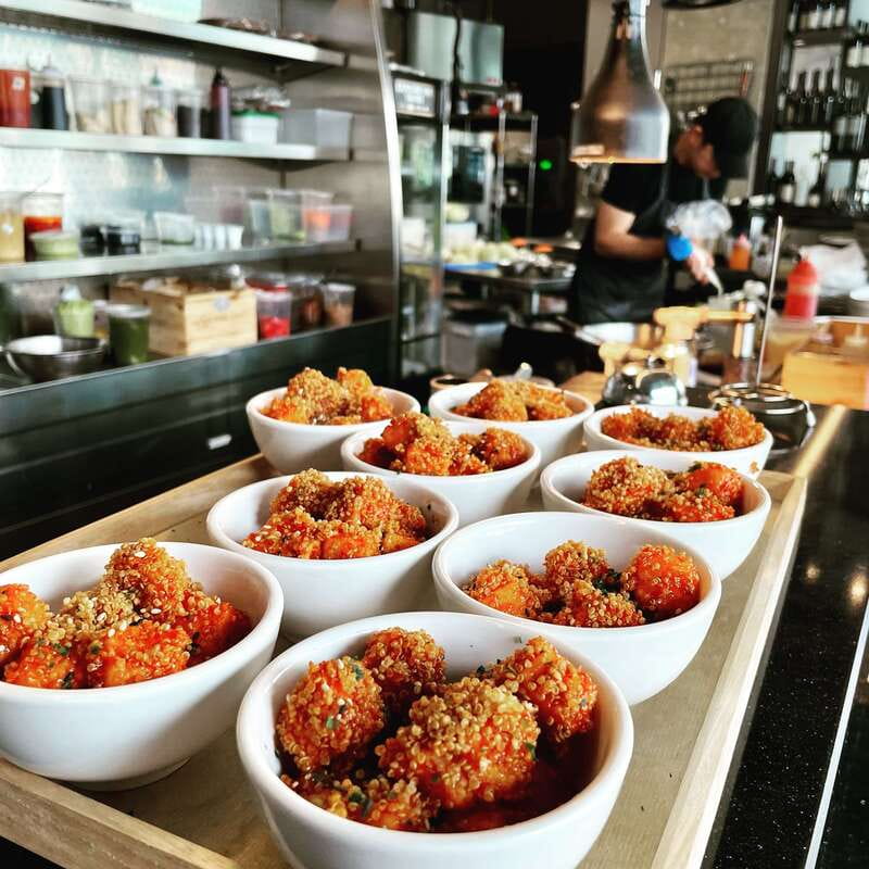 Kelowna: Walking Food Tour with 7 Tastings and 4 Drinks - Stuart Park and the first look at the waterfront