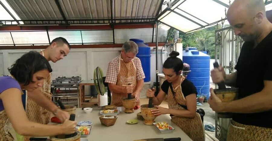 Krabi: Morning or Afternoon Culinary Adventure at Smart Cook - Seven parts of a Thai menu