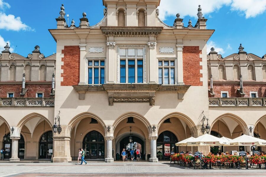 Krakow: Guided E-Scooter City Tour with Food Tastings - Old Town, St. Mary’s Basilica, and Florian’s Gate