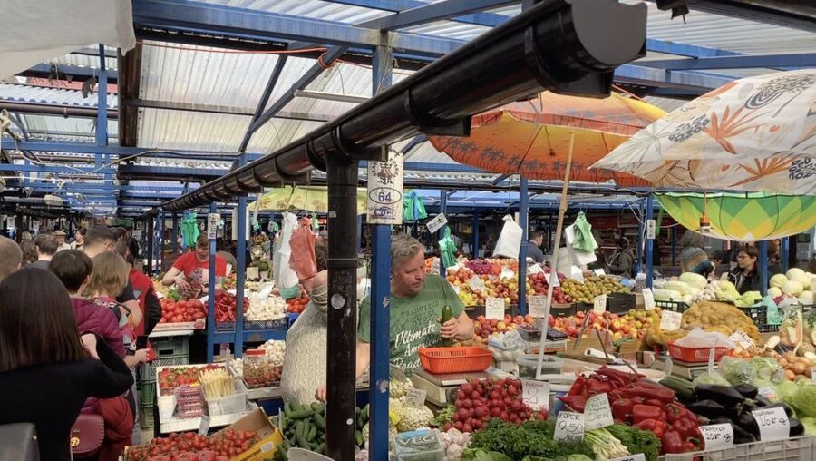 Krakow: Street Food Walking Tour - From zapiekanka to pierogi