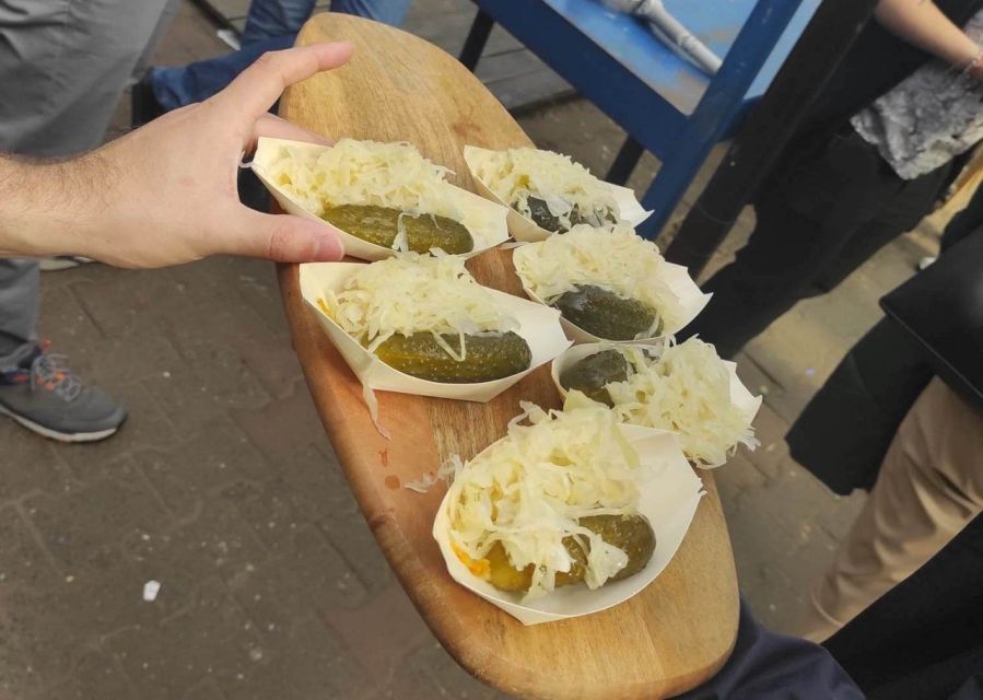 Krakow: Traditional Street Food Walking Tour - Who will get the most from this walk?