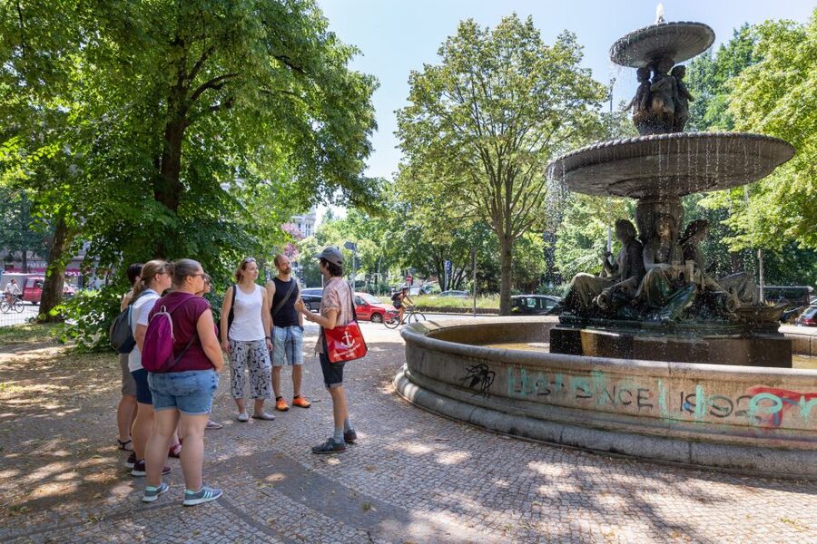 Kreuzberg: Culinary Food Tour - Oranienstraße, where food and politics share the pavement