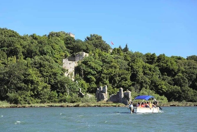 Ksamil: Mussel Sailing Tour with Food and Drink in Albania - Sailing to the Butrint mussel farm