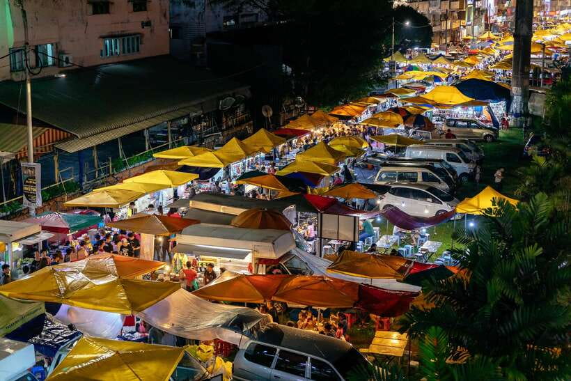 Kuala Lumpur: Local Street Food Night Tour - Timing, walking, and practical comfort
