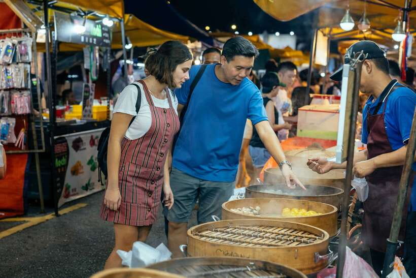 Kuala Lumpur: Local Street Food Night Tour - Hutong Food Court: a gentle first taste
