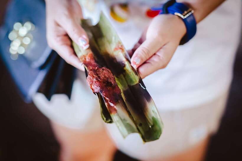 Kuala Lumpur: Sambal Street Food Tour with 15+ Tastings - Cendol, durian, and fruit finish the meal with a challenge