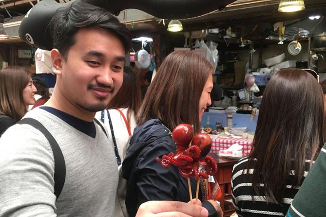 Kuromon Market Food Walking Tour in Osaka (6 stops, 6 tastes) - Kuromon Market, Osaka’s edible introduction