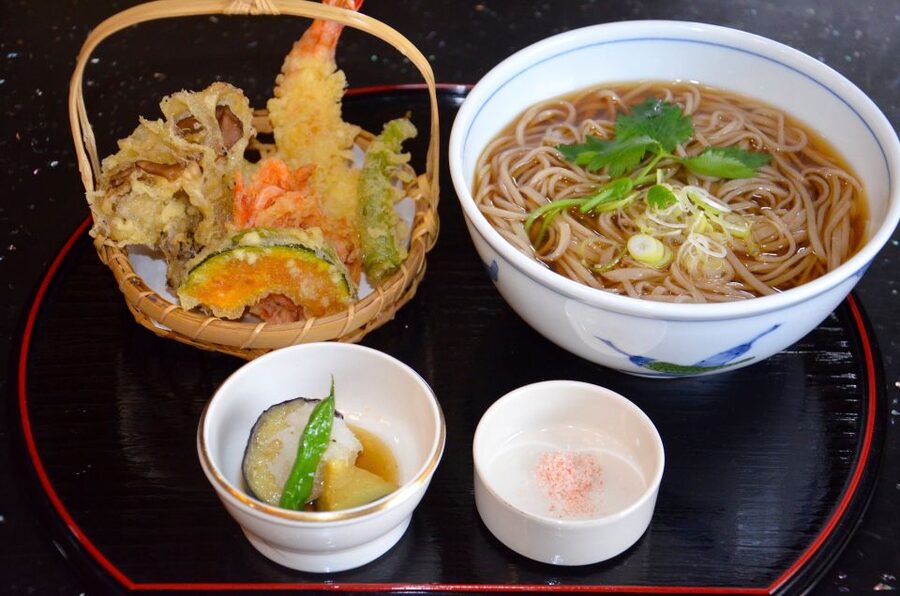 Kyoto: Casual Pontocho Evening Food Tour - Practical details worth knowing