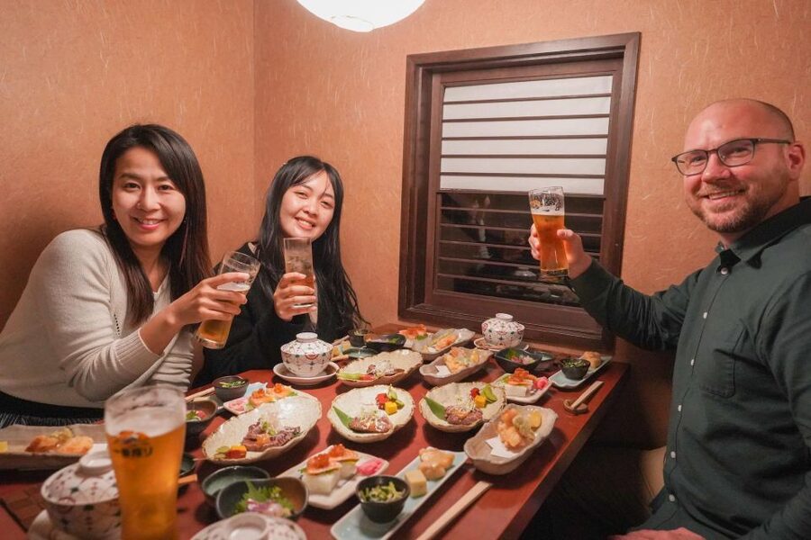 Kyoto: Foodie Night Tour in Gion with 9 dishes + 6 Sake - Key points to know before booking