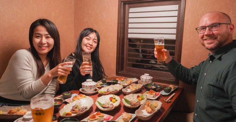 Kyoto: Foodie Night Tour in Gion with 9 dishes + 6 Sake - Six Kyoto sake samples, not just one glass