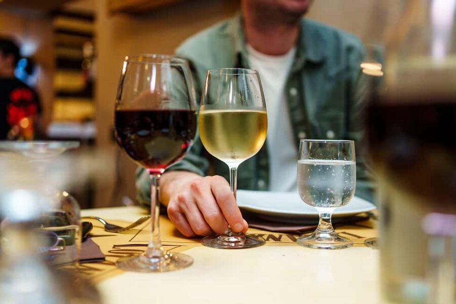 La Spezia: Taste Cinque Terre on a Full Meal Food Tour - The one-hour lunch is the real anchor