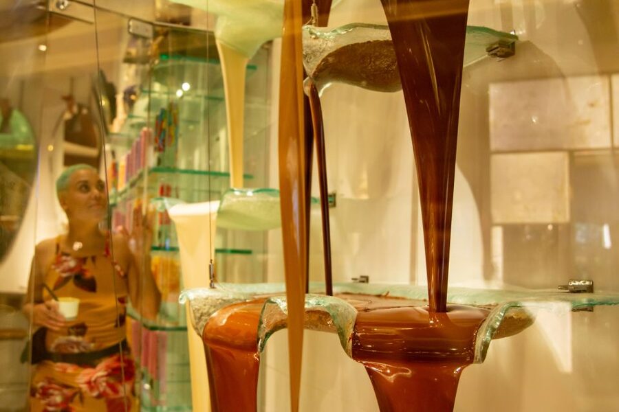 Las Vegas: Foodie Walking Tour on The Strip with Tastings - Key points at a glance