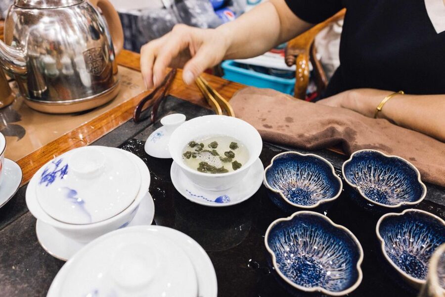 Late night food tour in Shanghai's French Concession - The guides shape the experience
