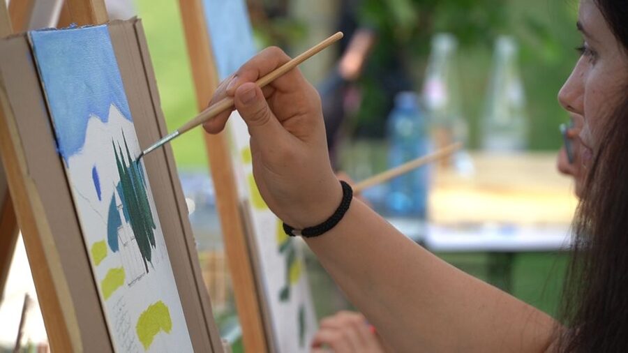 Lazise: Painting Expereince with Wine and Local Food Platter - What the watercolor session is really like