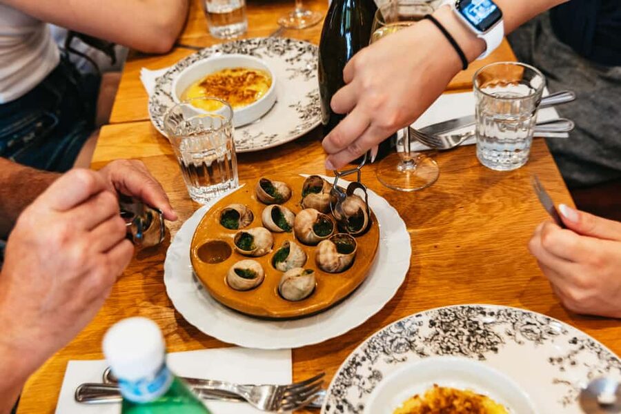 Le Marais Walking Food Tour with Cheese, Wine & Pastries - Wine pairings and what to expect from the drinks