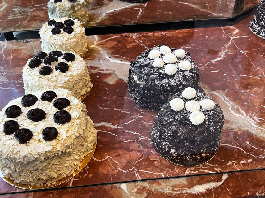 Le Marais Walking Food Tour with Cheese, Wine & Pastries - The history between the bites