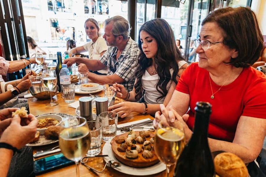 Le Marais Walking Food Tour with Cheese, Wine & Pastries - Why the group size changes the experience