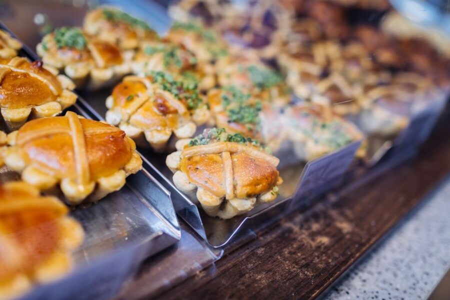 Leipzig: 3-Hour Sightseeing and Food Tour - What the five or six food stops may look like