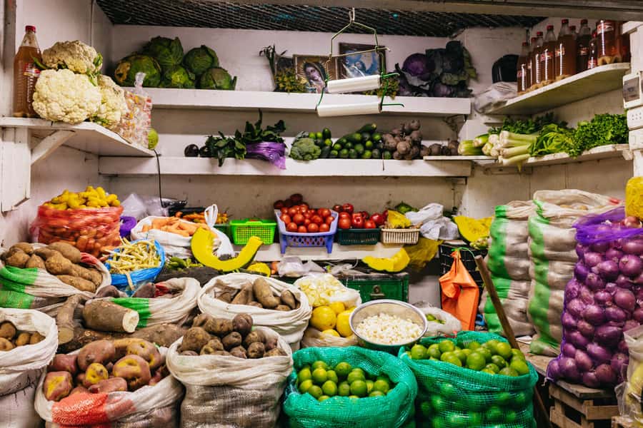 Lima: Historic Center Street Food, Market, and Eateries Tour - How the guides shape the experience