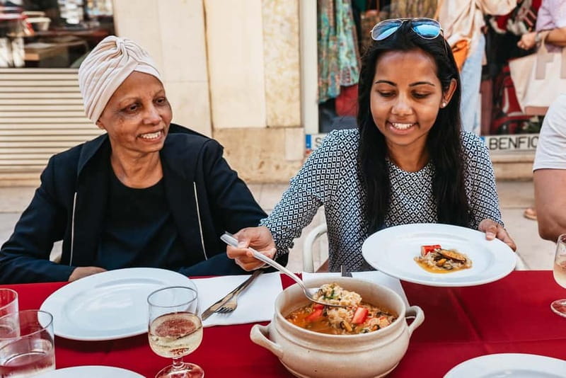 Lisbon: Baixa District Food Tour with Dinner and Drinks - Rua da Vitória and the pleasure of small plates