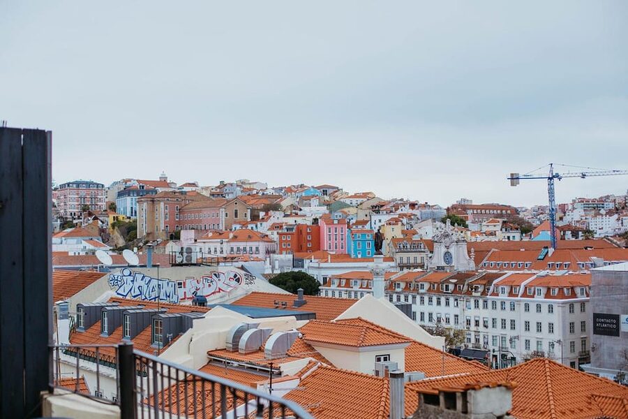 Lisbon: Evening Food & Wine Tour in Bairro Alto - Practical advice for a better evening