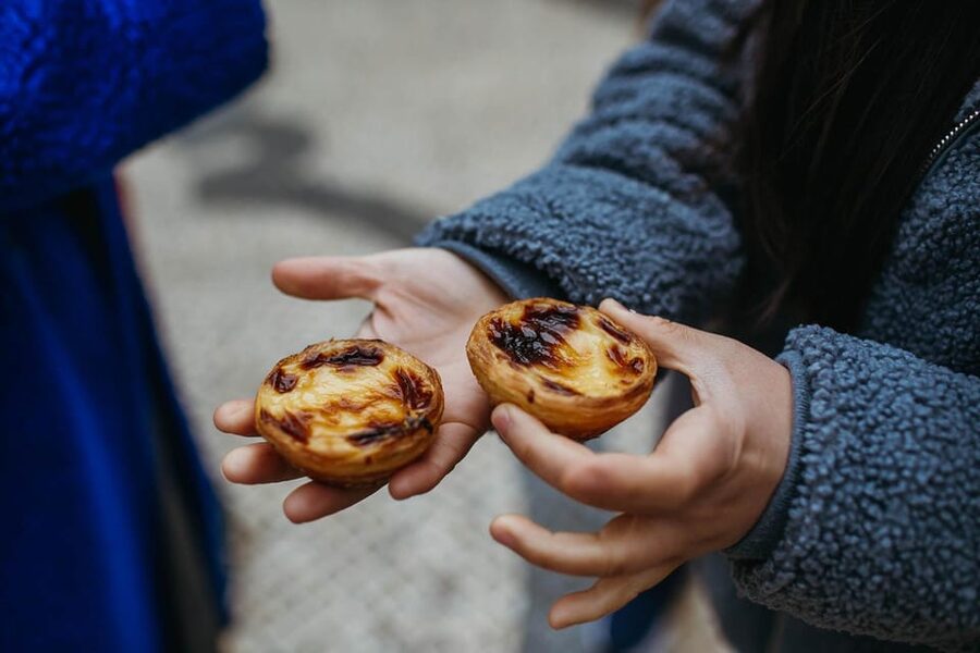 Lisbon: Evening Food & Wine Tour in Bairro Alto - Bairro Alto after dark