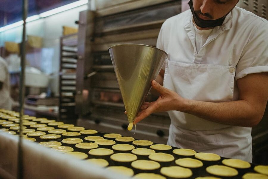 Lisbon: Evening Food & Wine Tour in Bairro Alto - What the $104 price really covers