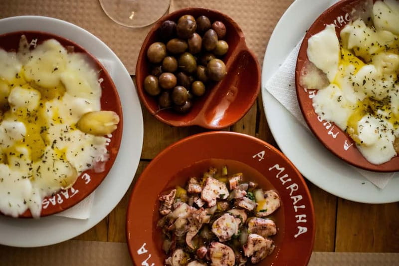 Lisbon: Food Tasting Tour by Tuk Tuk with 2 Stops - Key points to know before booking