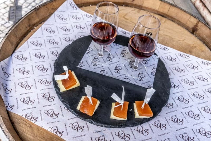 Lisbon: Food Tasting Tour by Tuk Tuk with 2 Stops - The guides make or break the experience