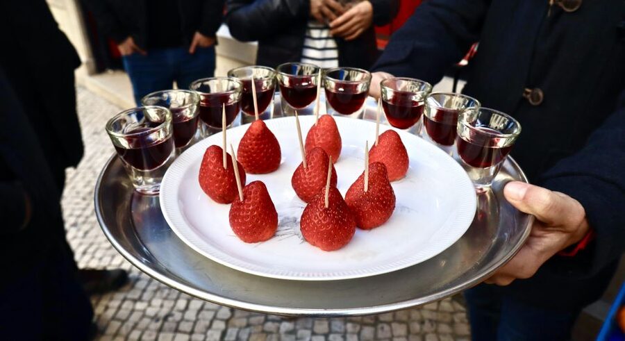 Lisbon Food Tour: 10+ Tastings of Local Delicacies & Wines - What the guides add to the food