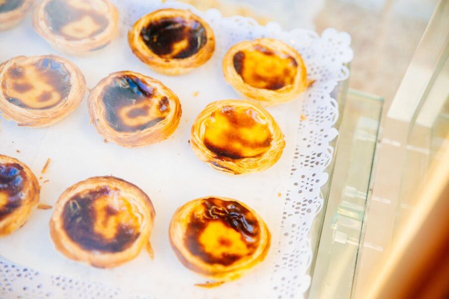 Lisbon: Private Food Tour – 10 Tastings with Locals - Reaching Sé Cathedral and the historic core