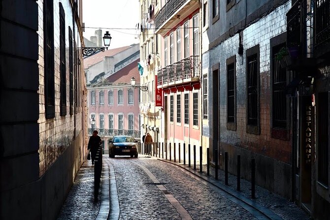 Lisbon Private Food Tour – Taste 10+ Local Dishes & Wines - Starting near Rua dos Bacalhoeiros