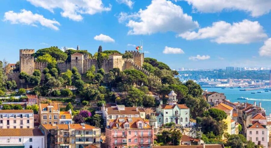 Lisbon Through the Eyes of a Local - Food and Walking Tour - Why this is a smart first look at Lisbon