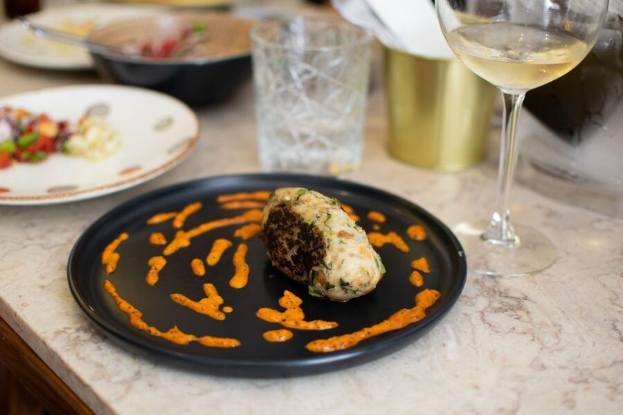 Lisbon Traditional Portuguese Food and Sightseeing Tour - The café stop and regional flavors