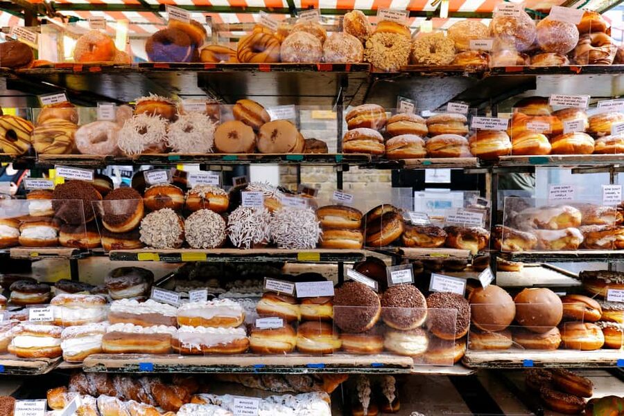London: Camden Market Food Tour with 7 Street Food Tastings - Camden Market through food, music, and local stories