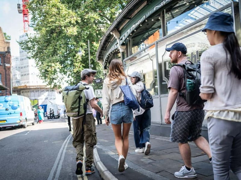 London: See 30+ Top Sights and Eat 8 British Foods Tour - Starting near The Ritz and crossing Green Park