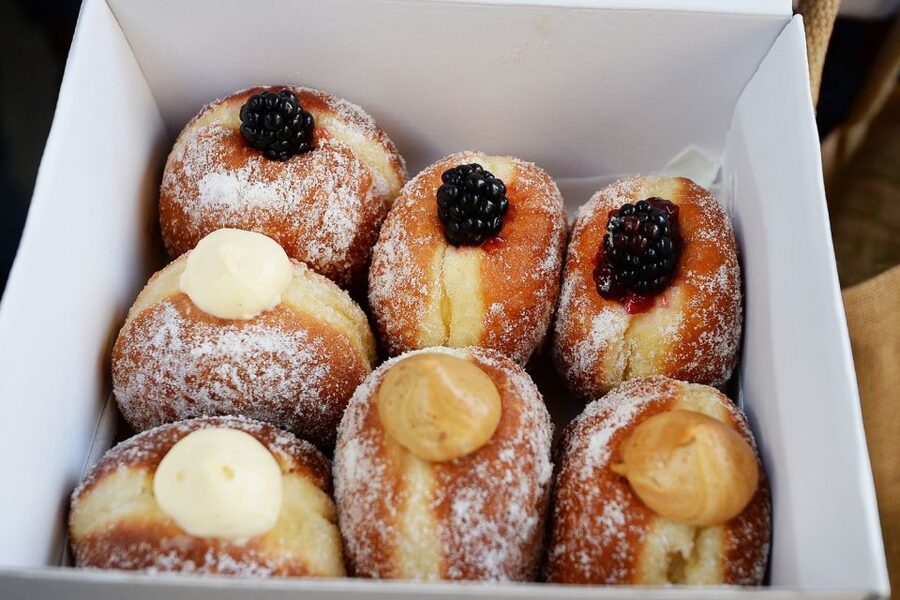 London: See 30+ Top Sights and Eat 8 British Foods Tour - A short Underground ride to the South Bank