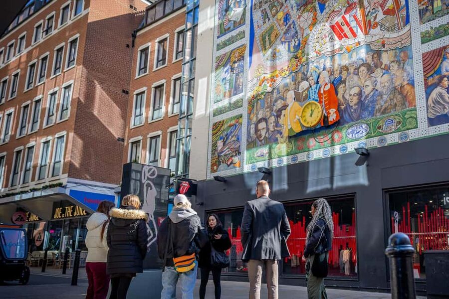 London: Soho & Chinatown Food Walking Tour - The guide can make or break the evening