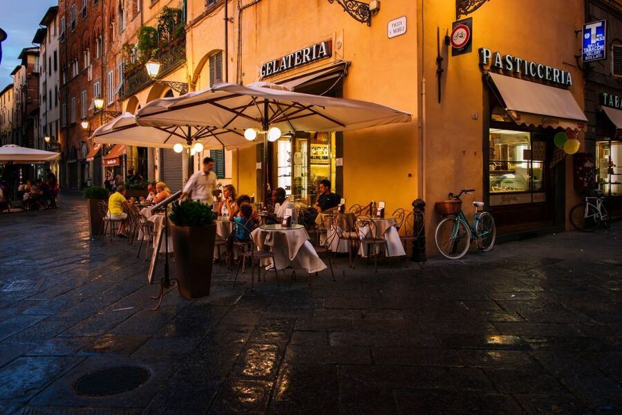 Lucca: Guided Food Walking Tour with Tastings - Why Lucca is a fine place for a food walk