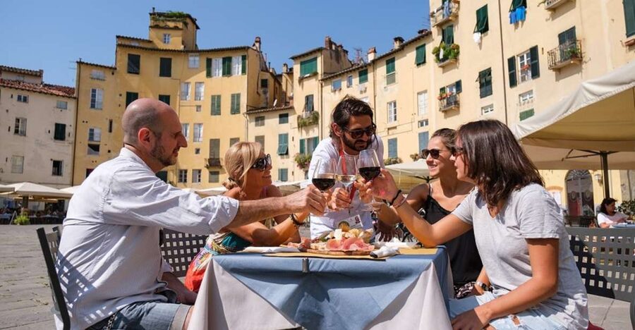Lucca: Morning Food Tour with Snacks and Coffee - Medieval streets and Lucca’s old artisan trades