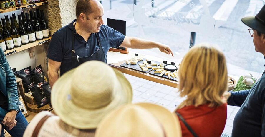 Lyon: Food Walking Tour with a Local Guide - Four stops that turn Vieux Lyon into a tasting menu