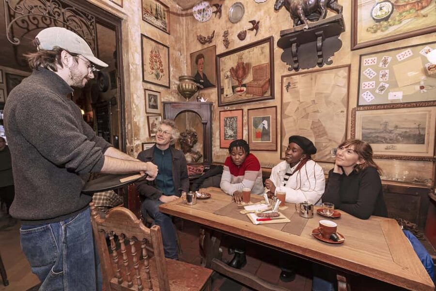 Lyon Old Town Food Tour: Full French Meal with Wine - The guides make the difference