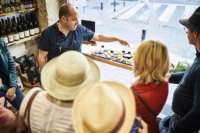 Lyon Old Town Food Tour with Local Specialties Tasting & Lunch - Why food is the right way into Vieux Lyon