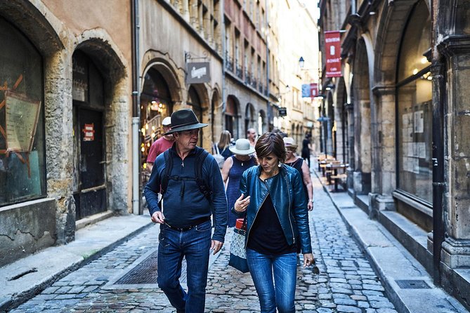 Lyon Old Town Food Tour with Local Specialties Tasting & Lunch - The stories between the stops