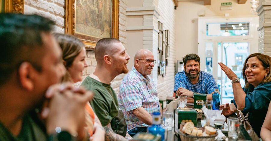 Madrid: Food & Wine Tour with 10 Tapas & 4 Drinks Included - Why Chamberí makes a smart setting for a tapas tour
