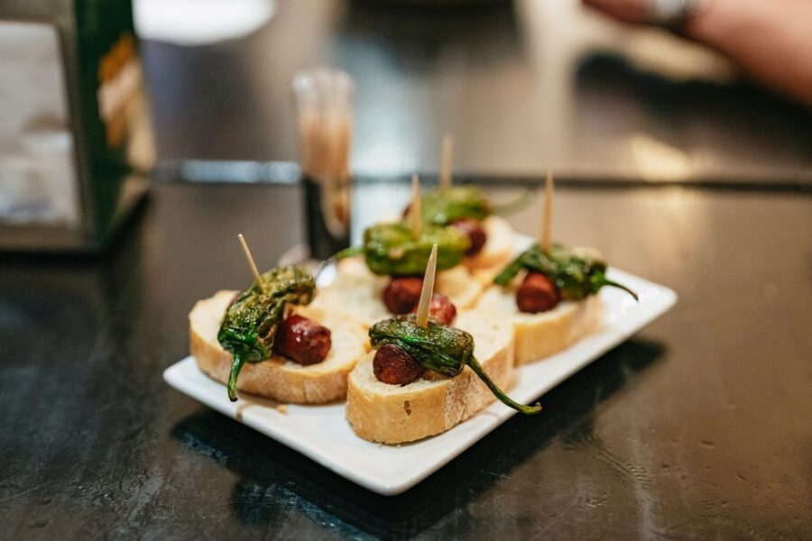 Madrid: Food & Wine Tour with 10 Tapas & 4 Drinks Included - What you actually eat and drink