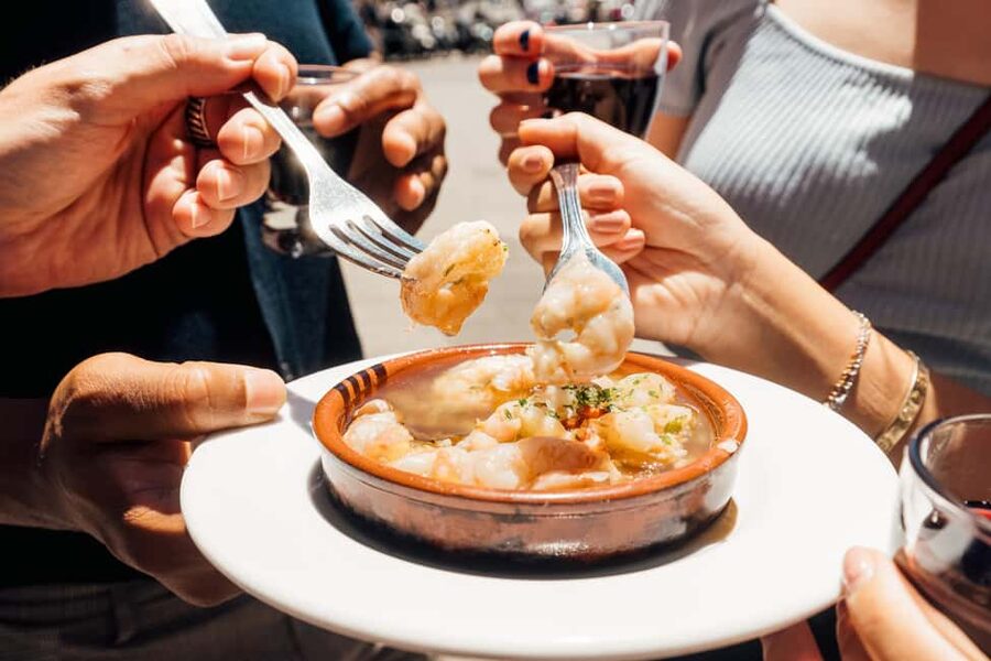 Madrid: Guided Food Tour with Tapas Tastings and Drinks - Drinks that explain Madrid’s social habits
