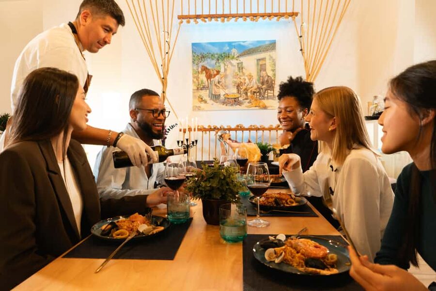 Madrid: Paella & Sangria Classes – Seafood, Chicken or Vegan - Who will enjoy this class most?
