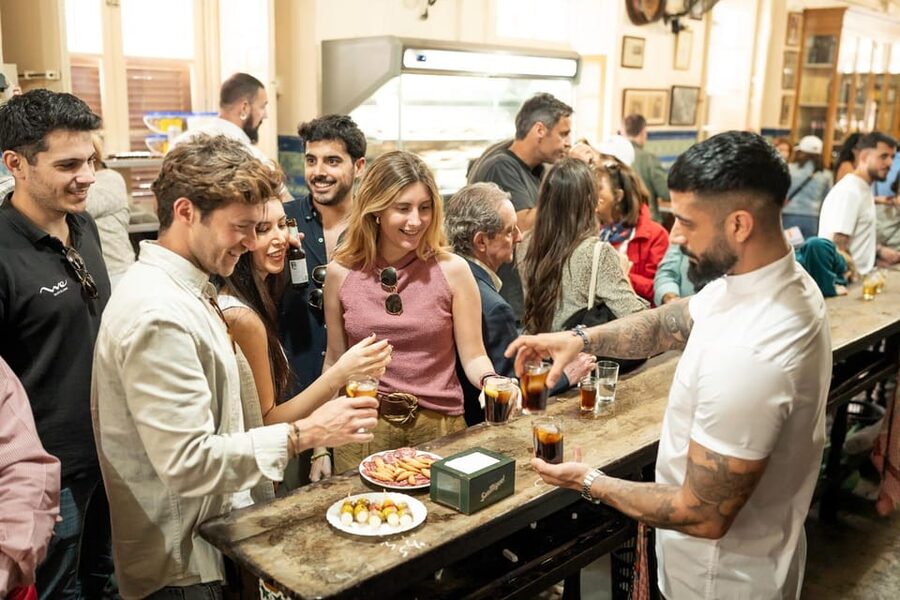 Málaga: Tapas, Wine & Rooftops Private Tour - Four reasons this Málaga food walk is worth considering