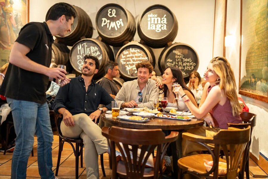 Málaga: Tapas, Wine & Rooftops Private Tour - What the four hours are really buying you